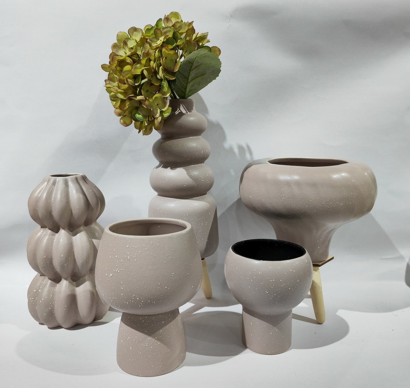 Flower pot