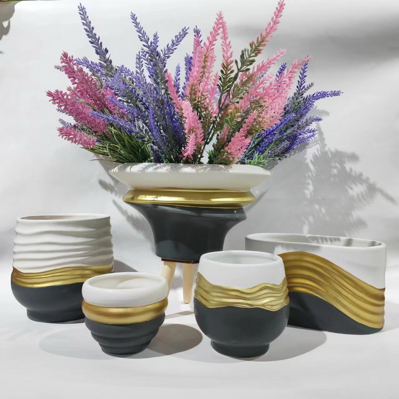 Flower pot