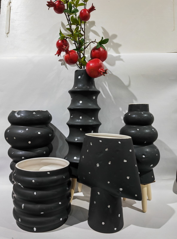 Flower pot