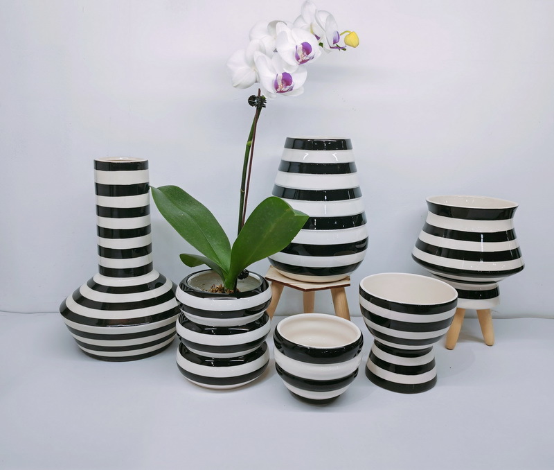 Flower pot
