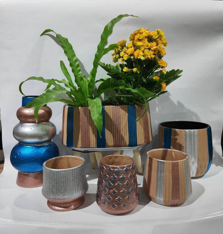 Flower pot