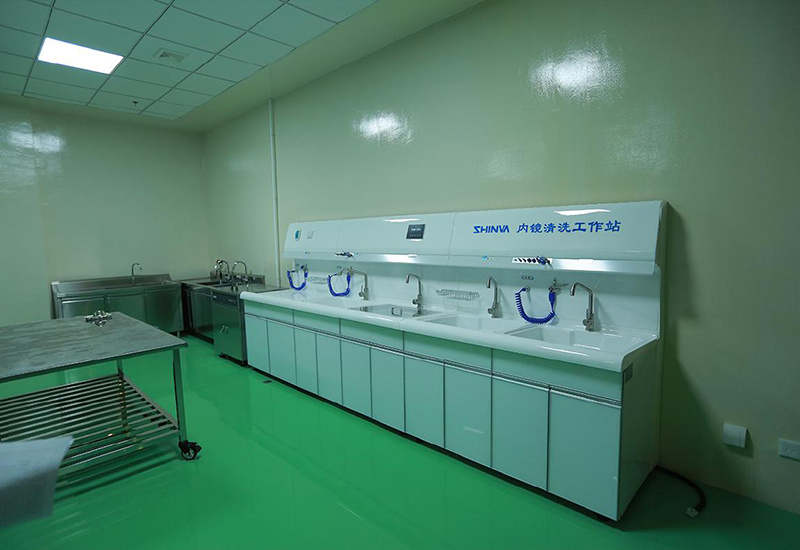 Sterile disinfection console for medical devices