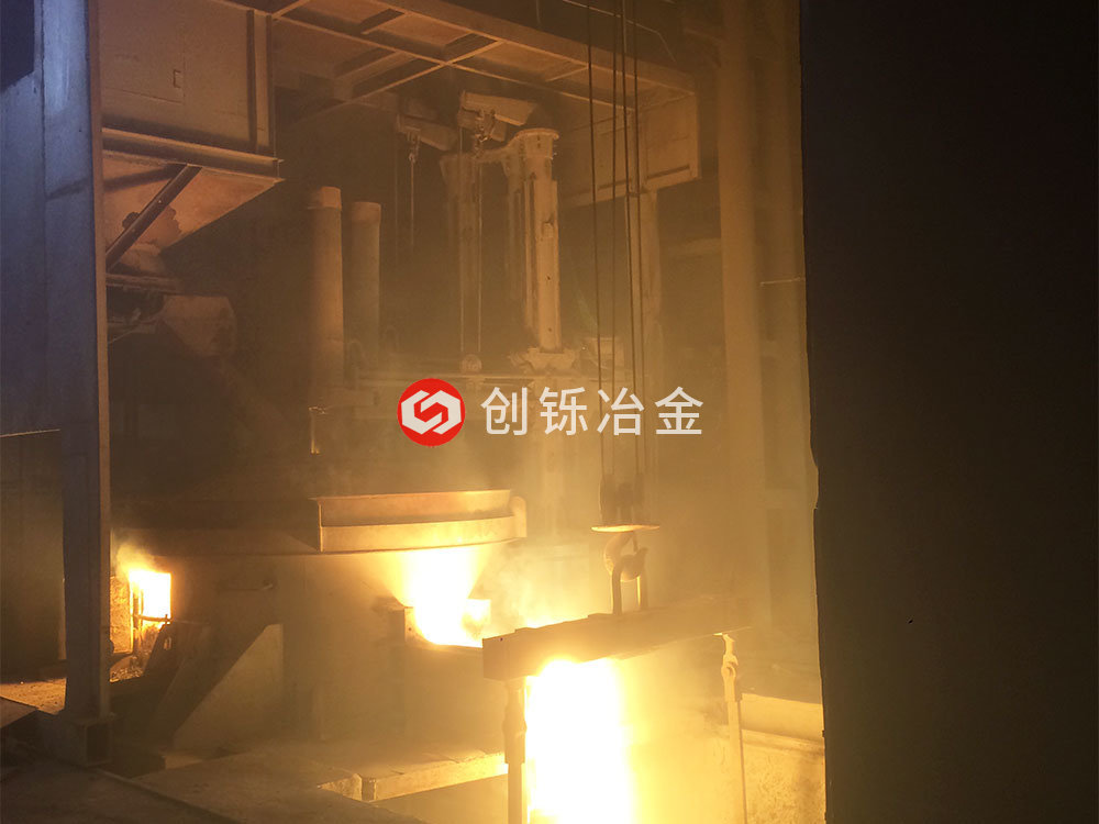 河南某鐵合金廠2000KVA鐵合金精煉爐