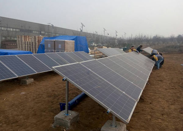 Das Außentestfeld für Linuo-Photovoltaikmodule wurde fertiggestellt und in Betrieb genommen