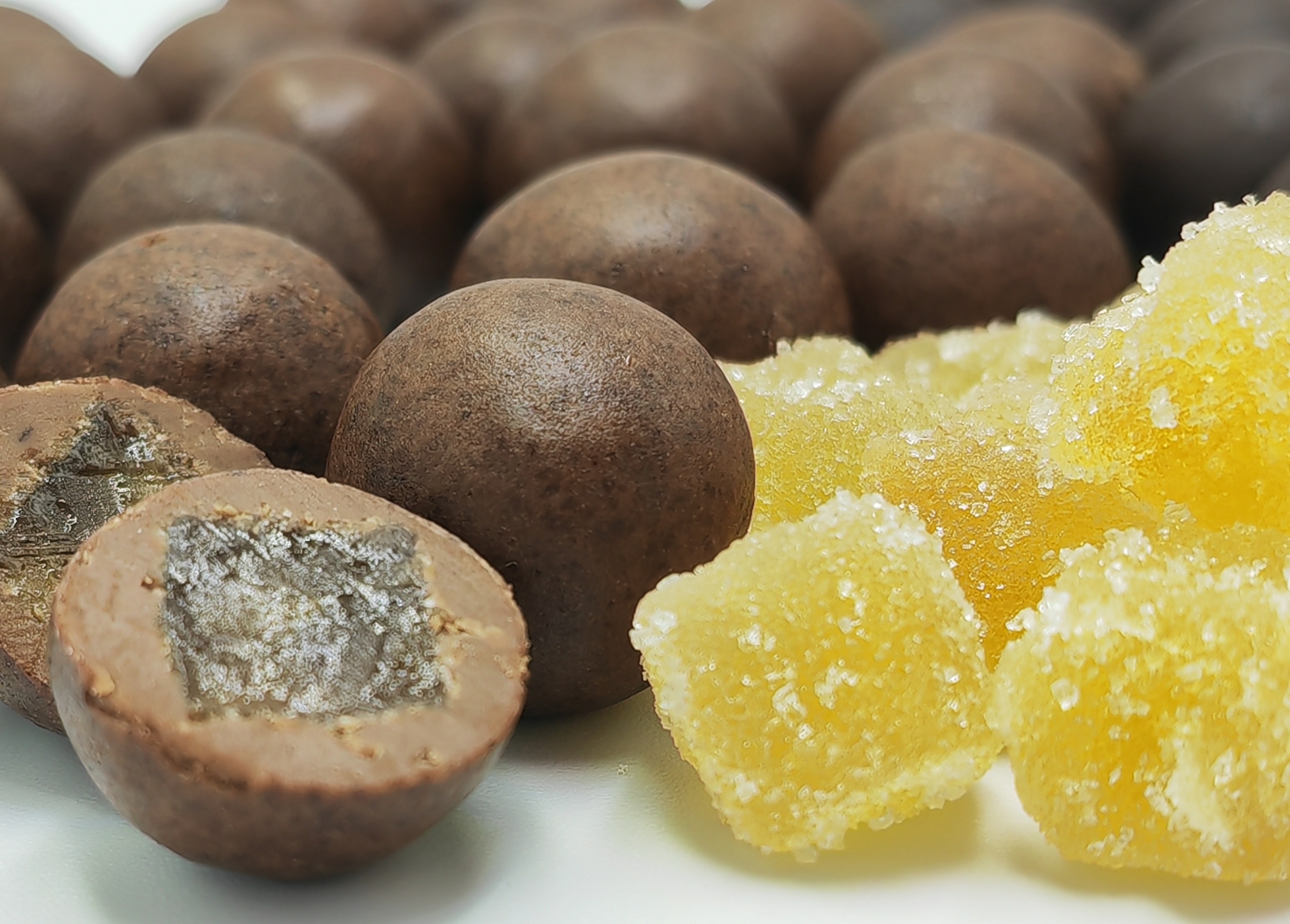 Crystallized ginger with coffee