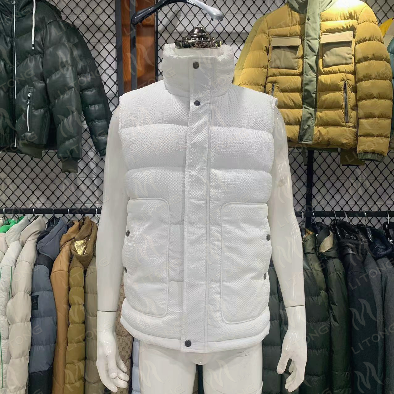 Men's winter puffy vest