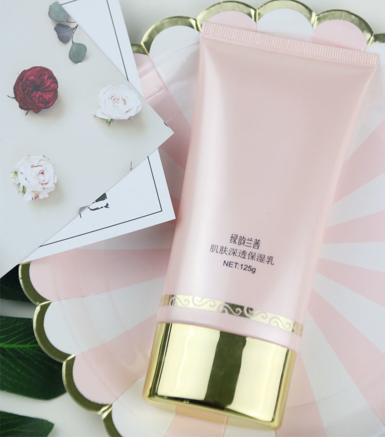 肌膚深透保濕乳