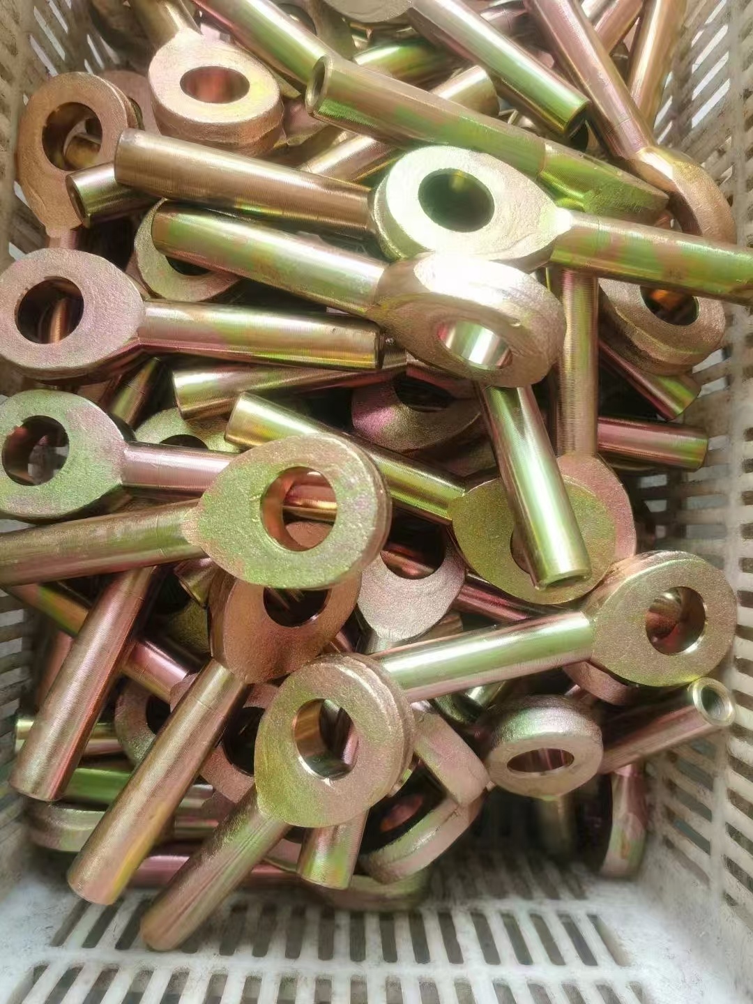 Eyelet bolt screw