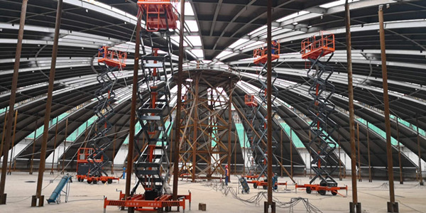 Tangshan LNG project storage tank vault lifting successfully completed