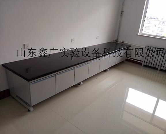 濰坊眼科醫(yī)院實驗室邊臺、轉(zhuǎn)角臺等安裝