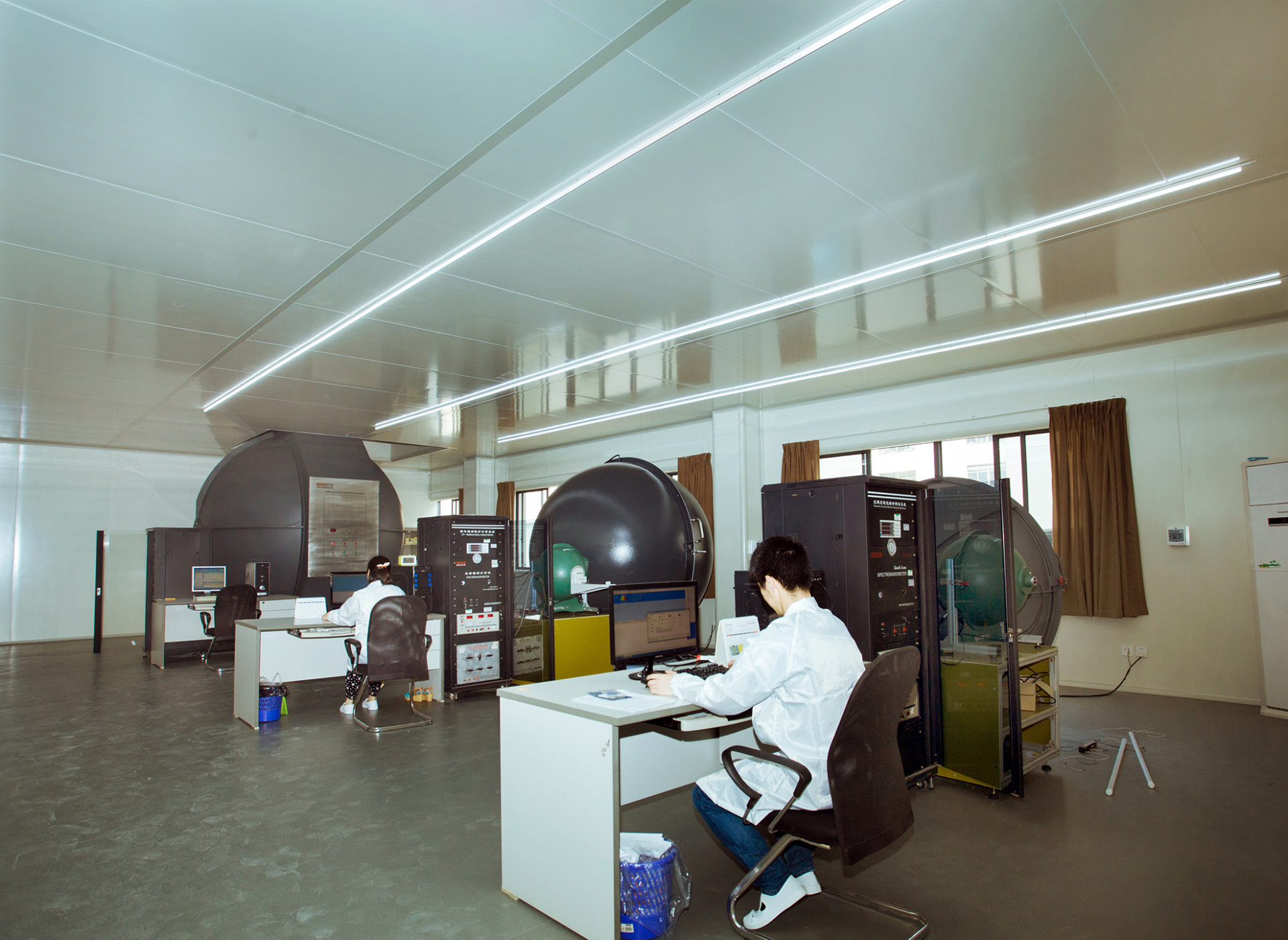 Photoelectric test room