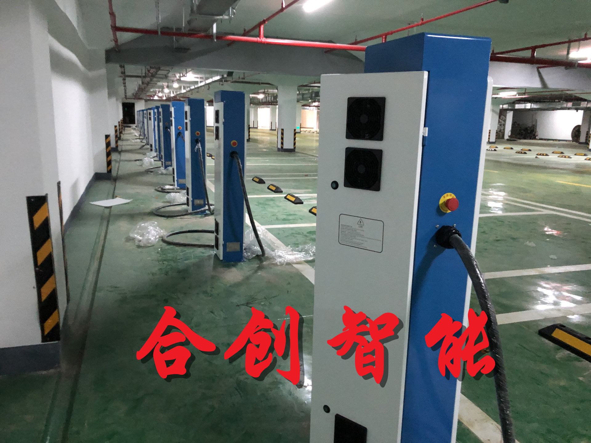 新能源电动汽车通用充电桩7kw荣威特斯拉多功能商家用立式壁挂式