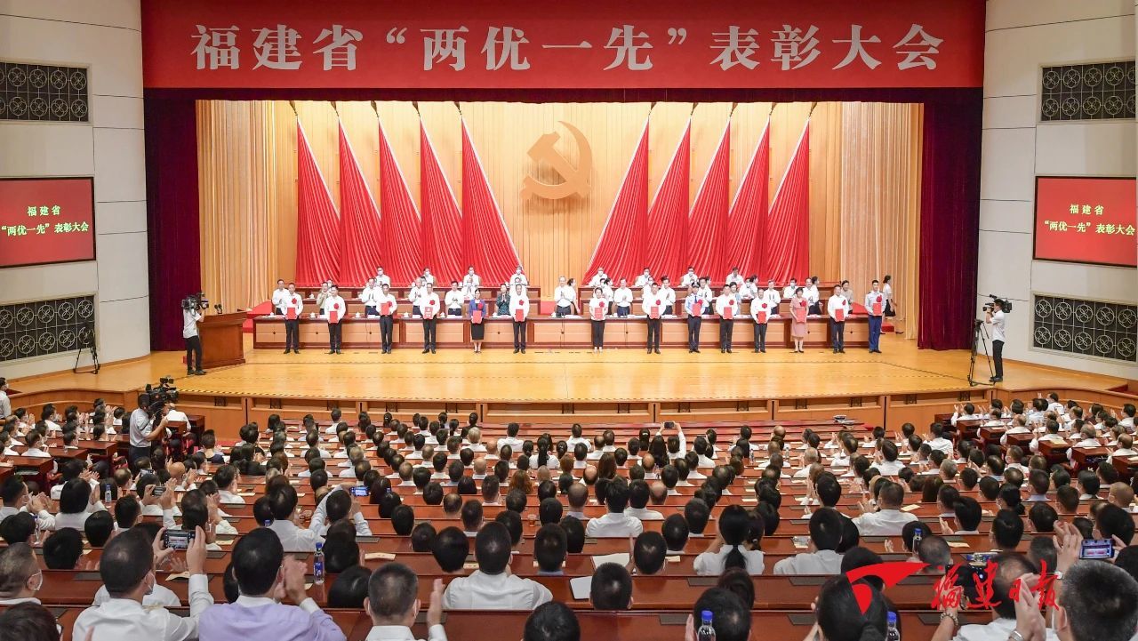 Good news! Secretary Zhang Lifen was commended as 