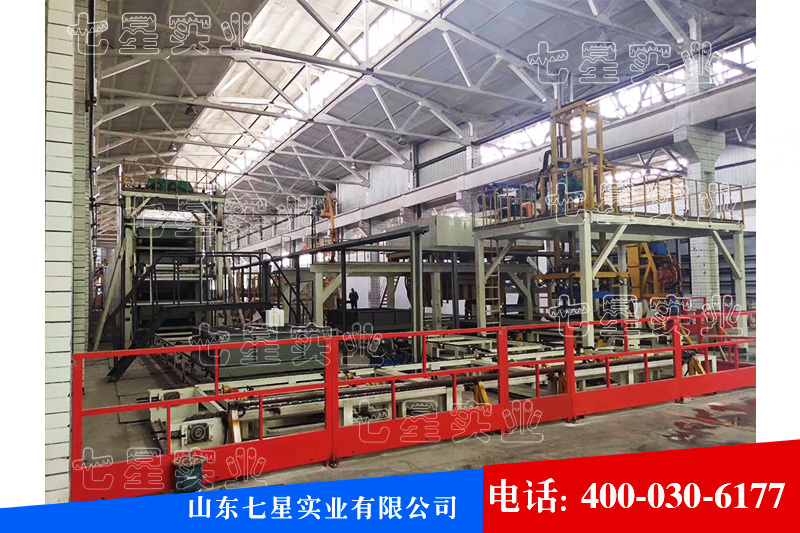 自保溫砌塊設備生產線安裝現場