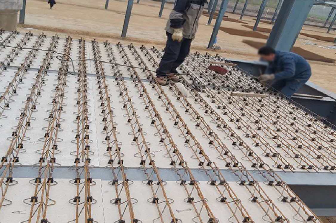 3D新型鋼筋桁架樓層板生產線