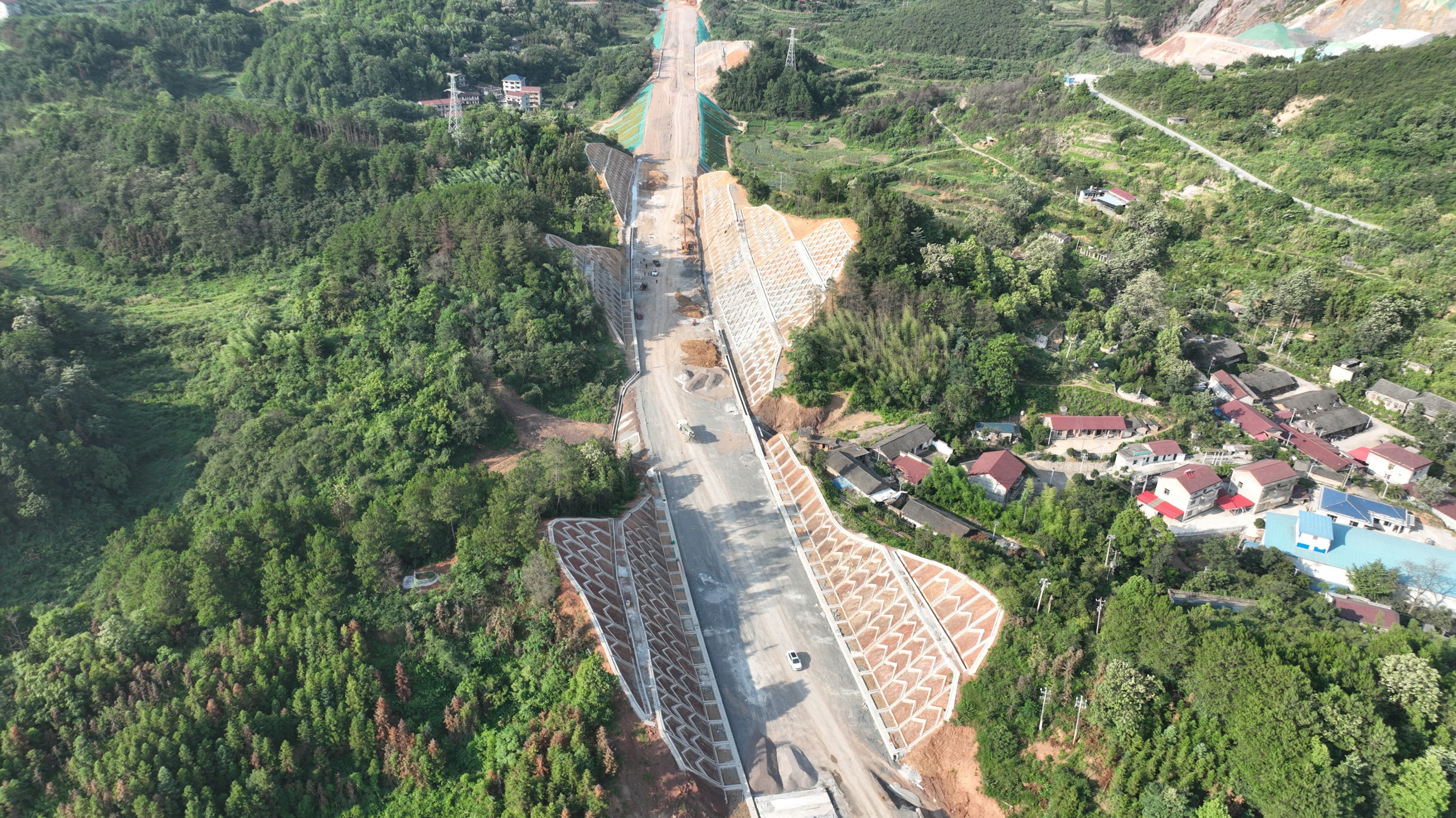 中交一公局集团有限公司沅辰高速公路第三标段项目经理部路基土石方、防护、排水、涵洞工程