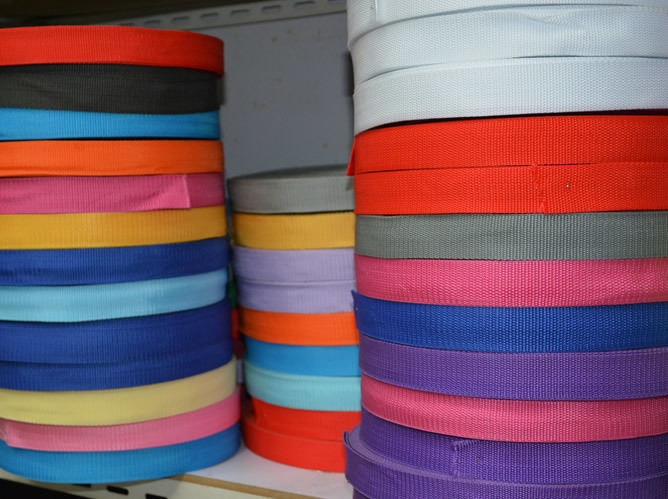 What are the conventional specifications of woven webbing? How does webbing moisture-proof?