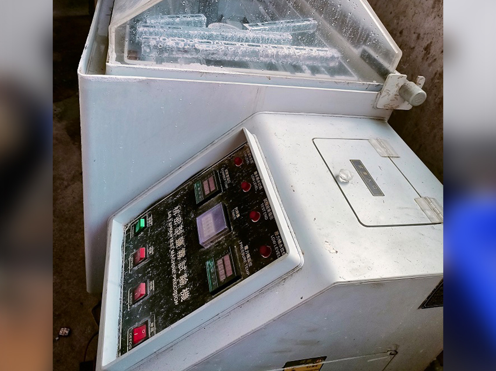 Salt mist tester Salt mist tester