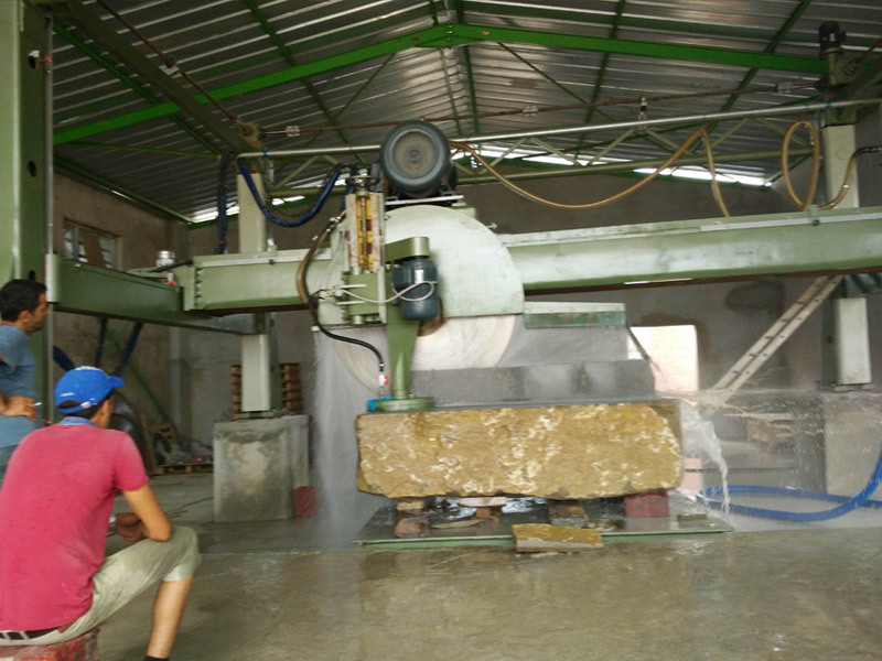 GS3500 two-way cutting machine purchased by Tunisia guests