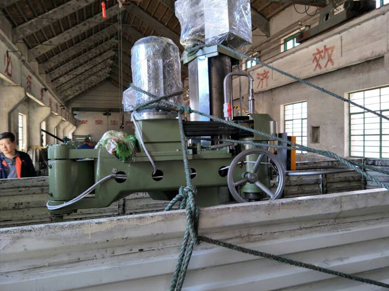 Lifting mill delivery