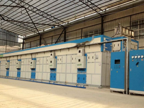 Low temperature sludge drying machine