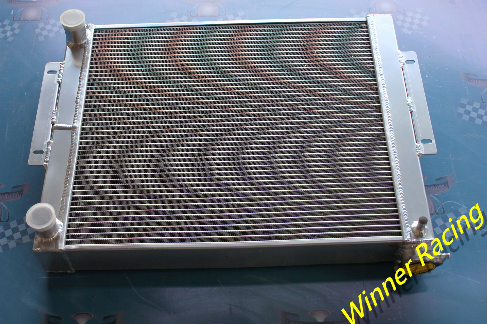 Aluminum Radiator FOR JEEP CJ7 W/CHEVY V8 LS SWAP 1976-1986