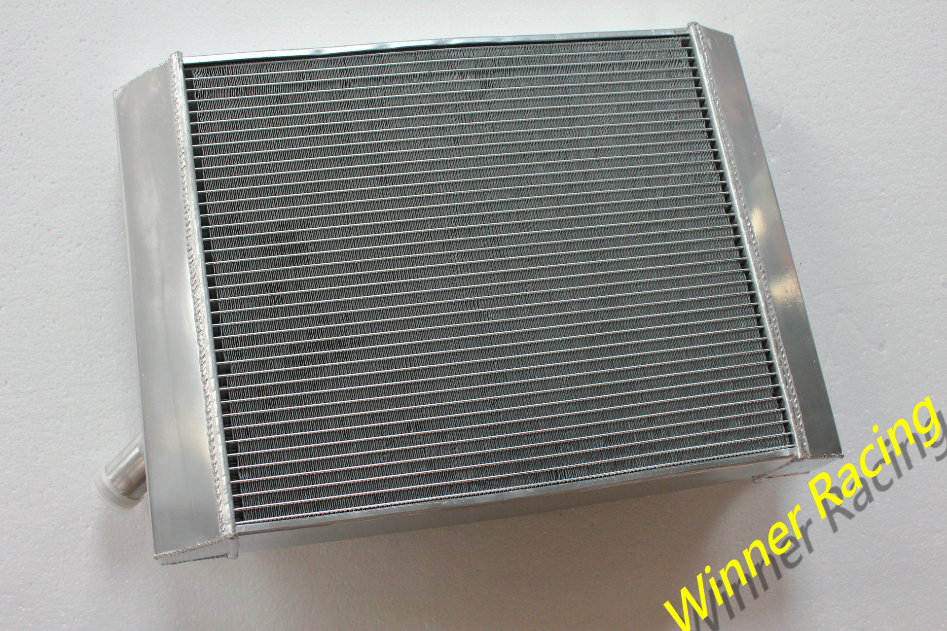 86MM  Aluminum alloy radiator  CUSTOM FOR MERCEDES BENZ Unimog 406/413/416 1970S 