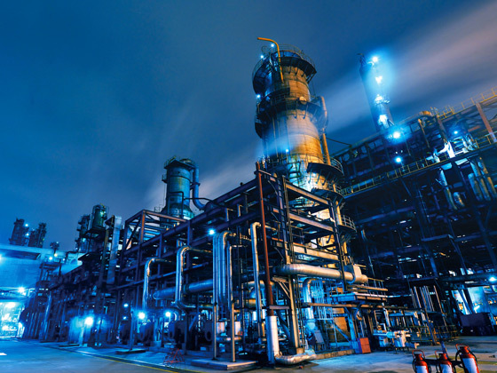 耐腐蚀离心泵在石油化工行业中的应用