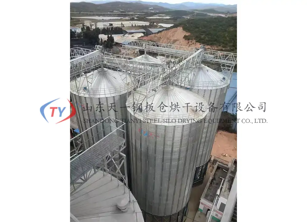 1000 ton corn silo with galvanized external columns