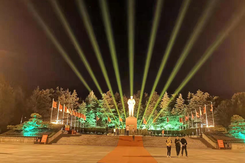 韶山毛泽东雕塑广场万丈光芒情境照明