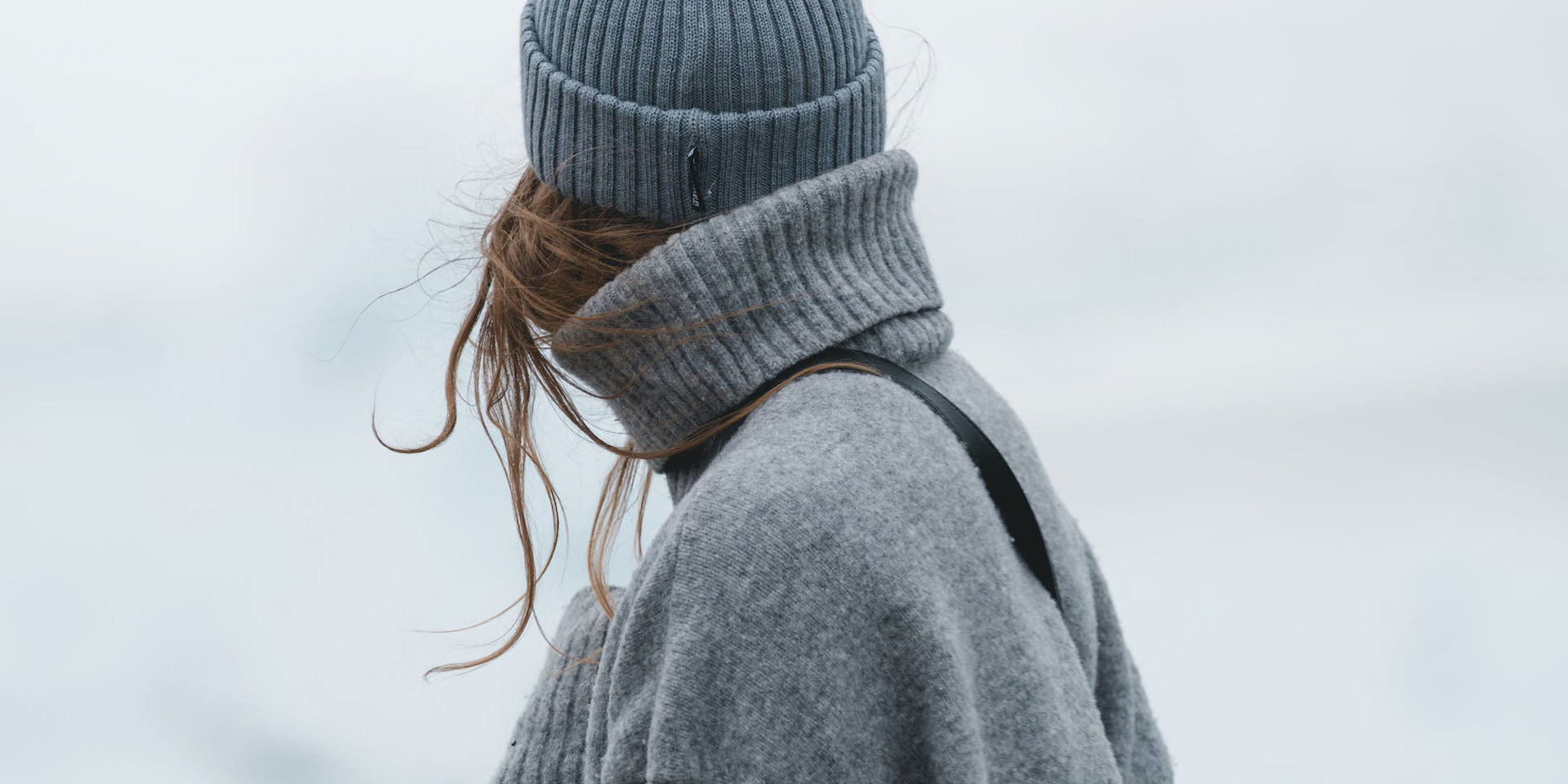 Main men's and women's knitted sweaters: cashmere sweaters, sweaters, cashmere blends, wool blends, and other raw materials of knitted sweaters.