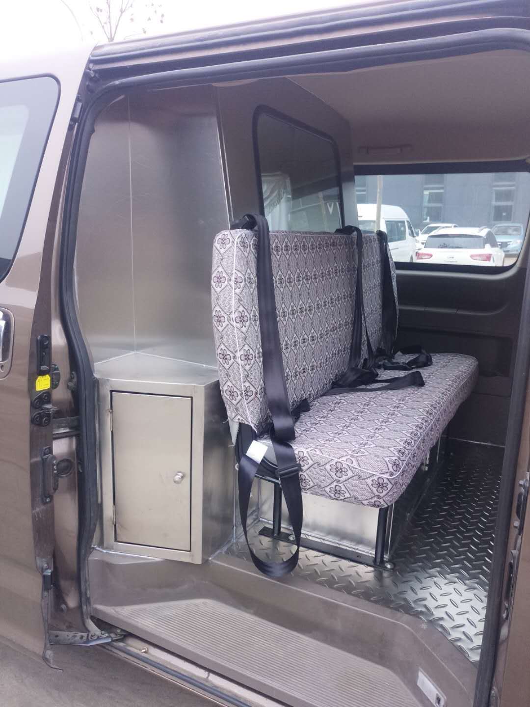 蒙派克殯儀車