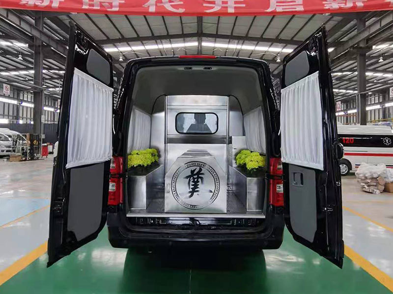 圖雅諾殯儀車