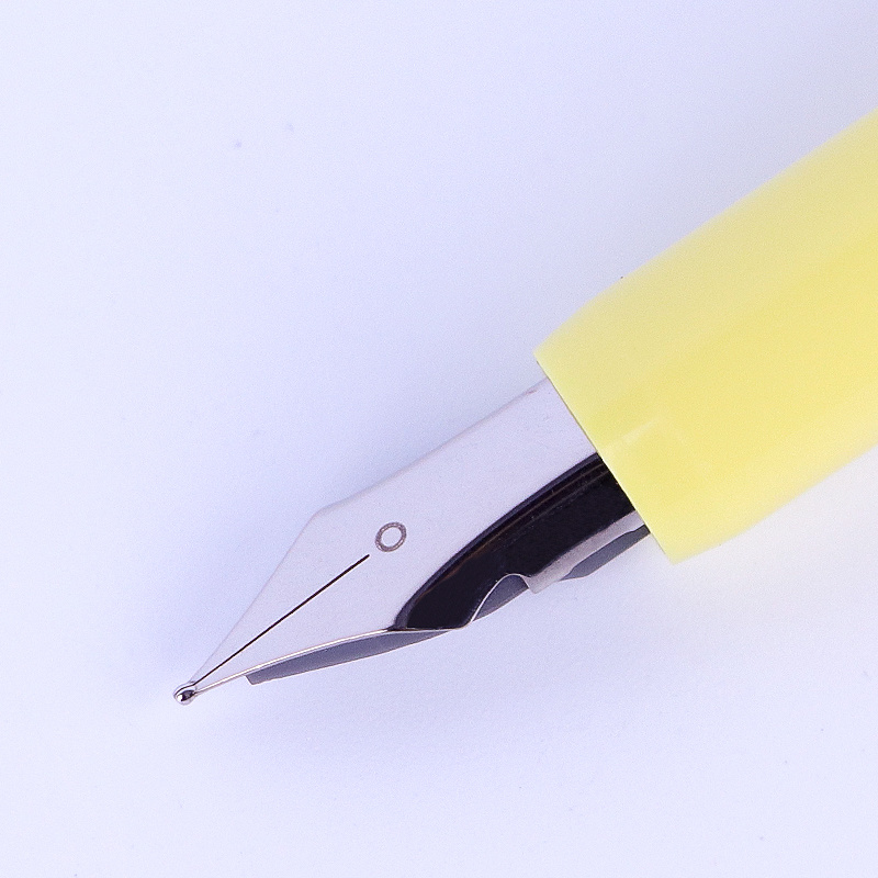 YB-9023小熊掰玉米款墨囊式钢笔