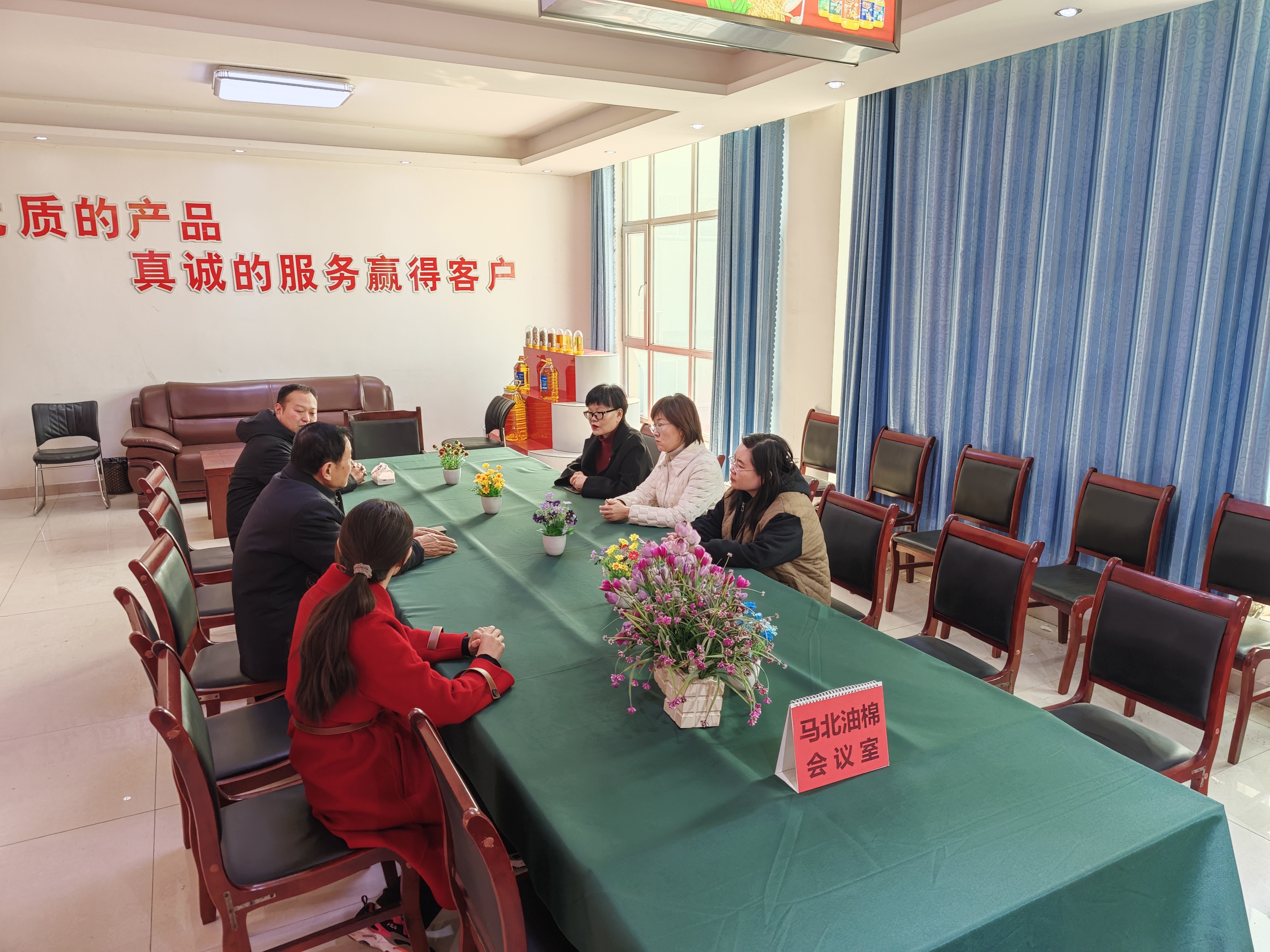 民建會員、聊城鴻遠(yuǎn)國際貿(mào)易服務(wù)有限公司總經(jīng)理侯敏參加民建聊城市委會莘縣張魯回族鎮(zhèn)調(diào)研幫扶活動