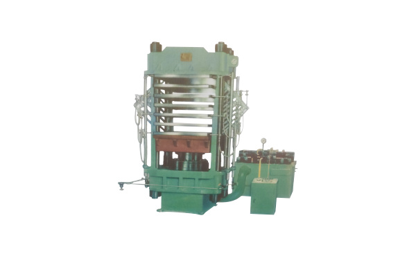 橡塑發(fā)泡成型機(jī)