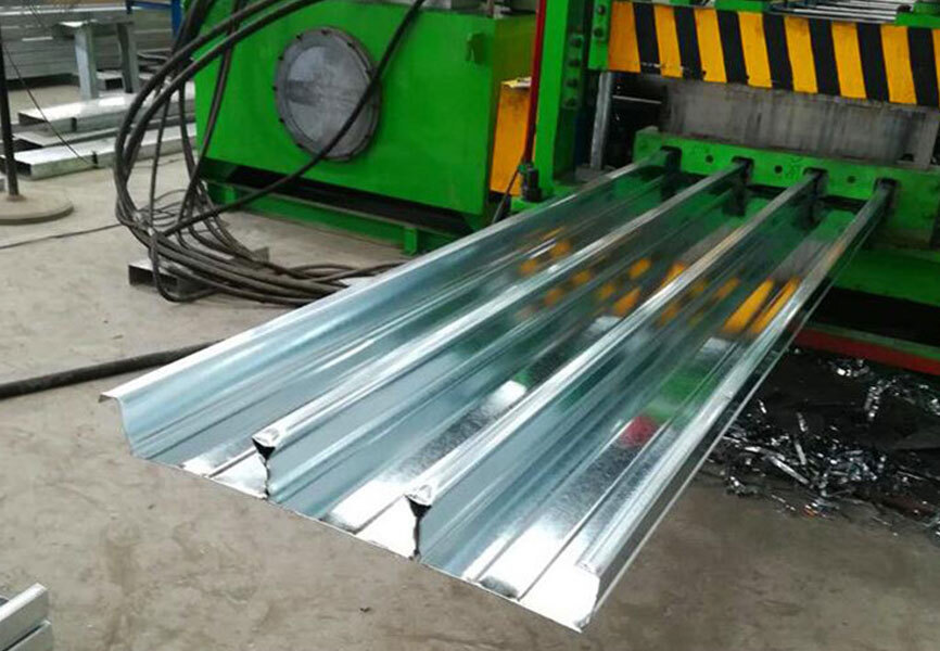 Galvanized closed floor deck