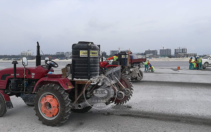 Road Surface Cutting Machine