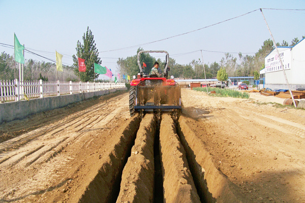 Three Trench Trenching Machine