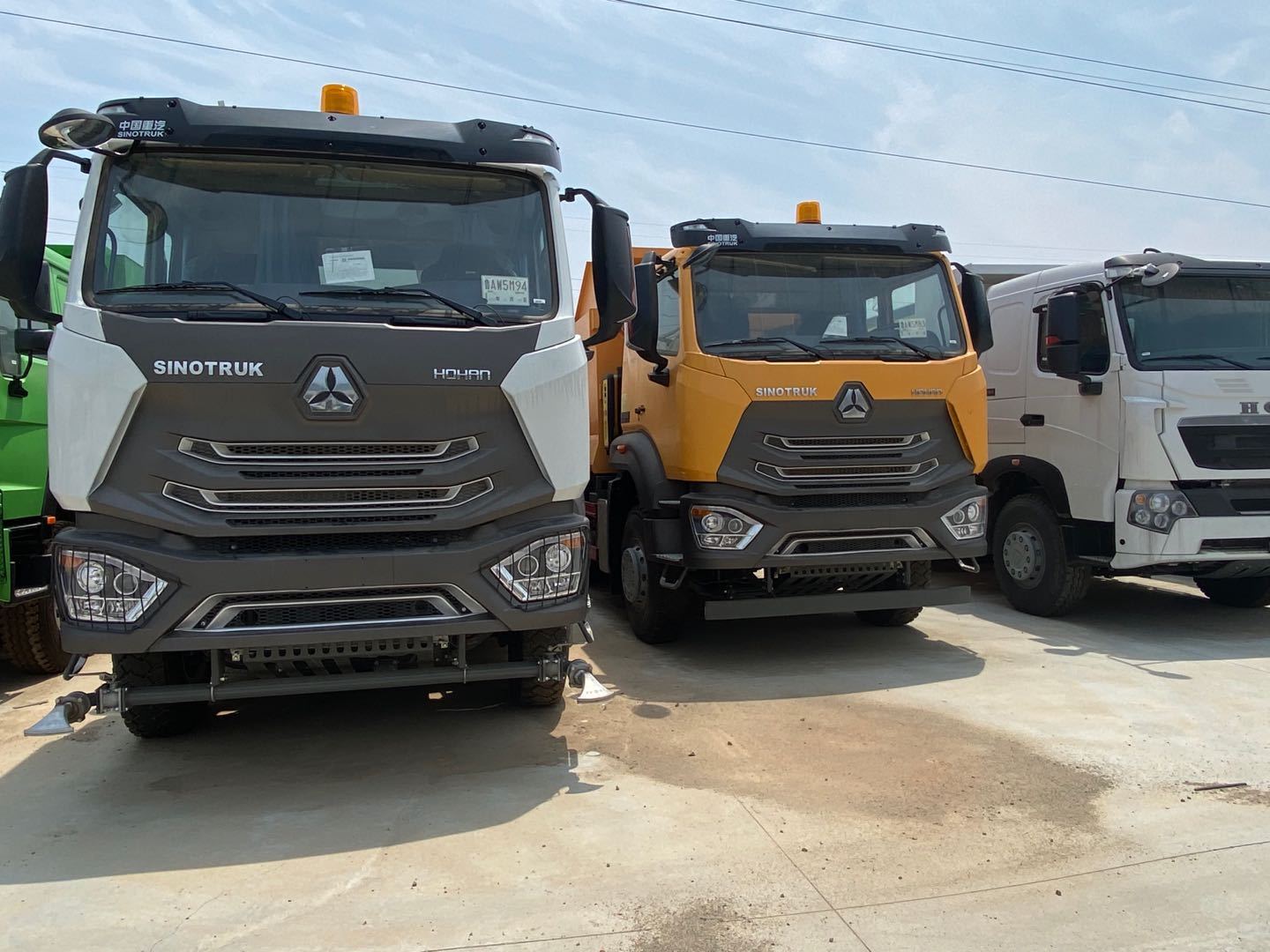 Sinotruck 20tons 30tons 336hp 371hp 16cbm 20cbm hohan tipper truck