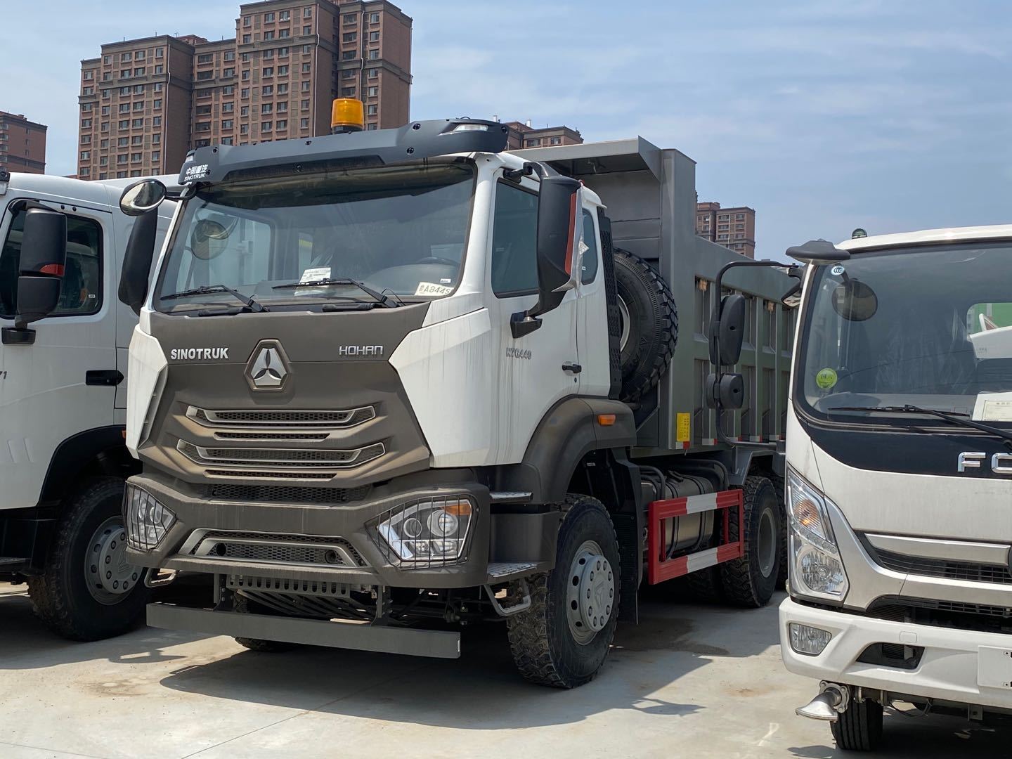  SINOTRUK HOHAN HOWO 6x4 Dump Truck LHD / RHD 10 WHEELER 