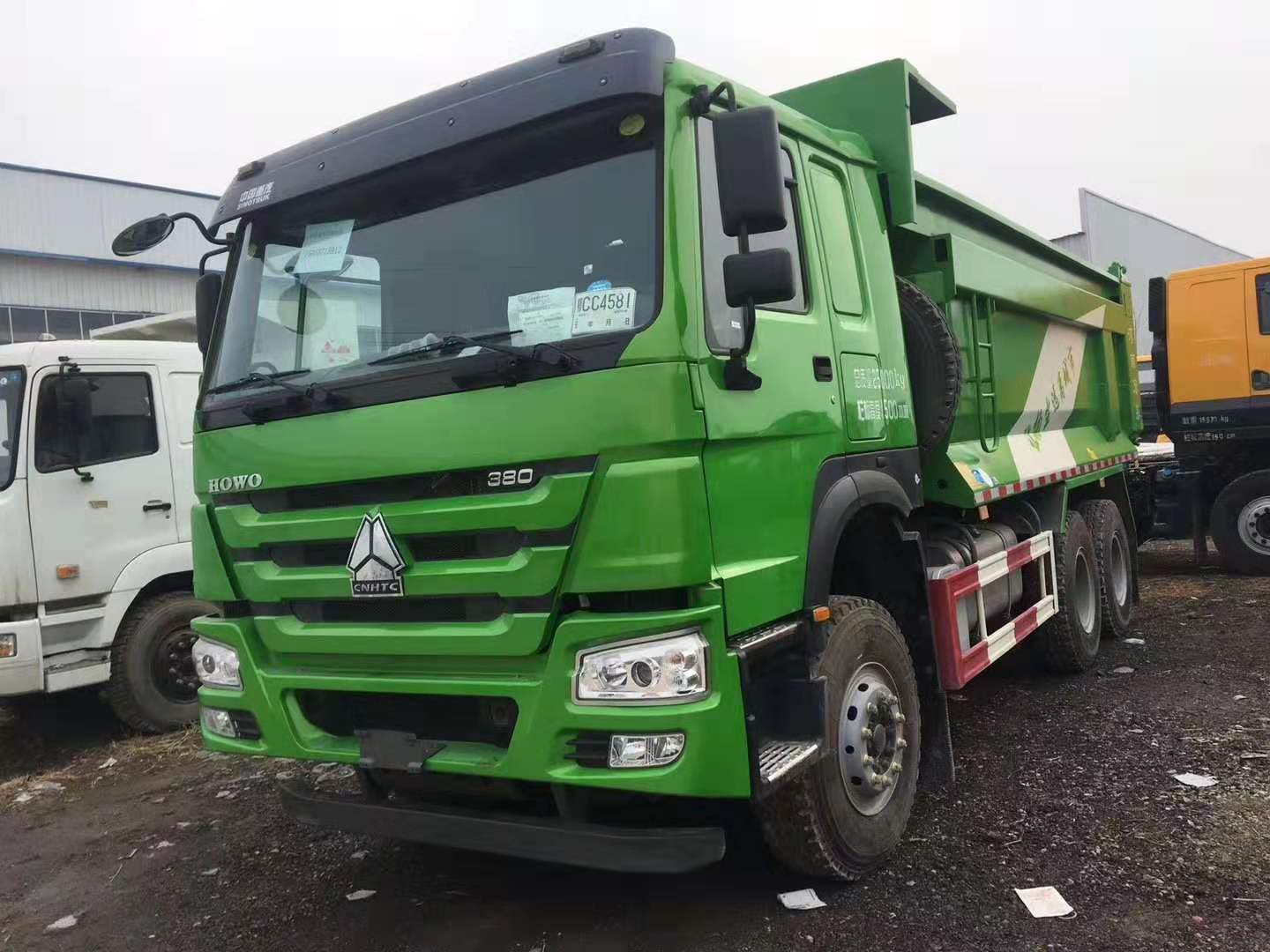 中国重汽豪沃5,6自卸车