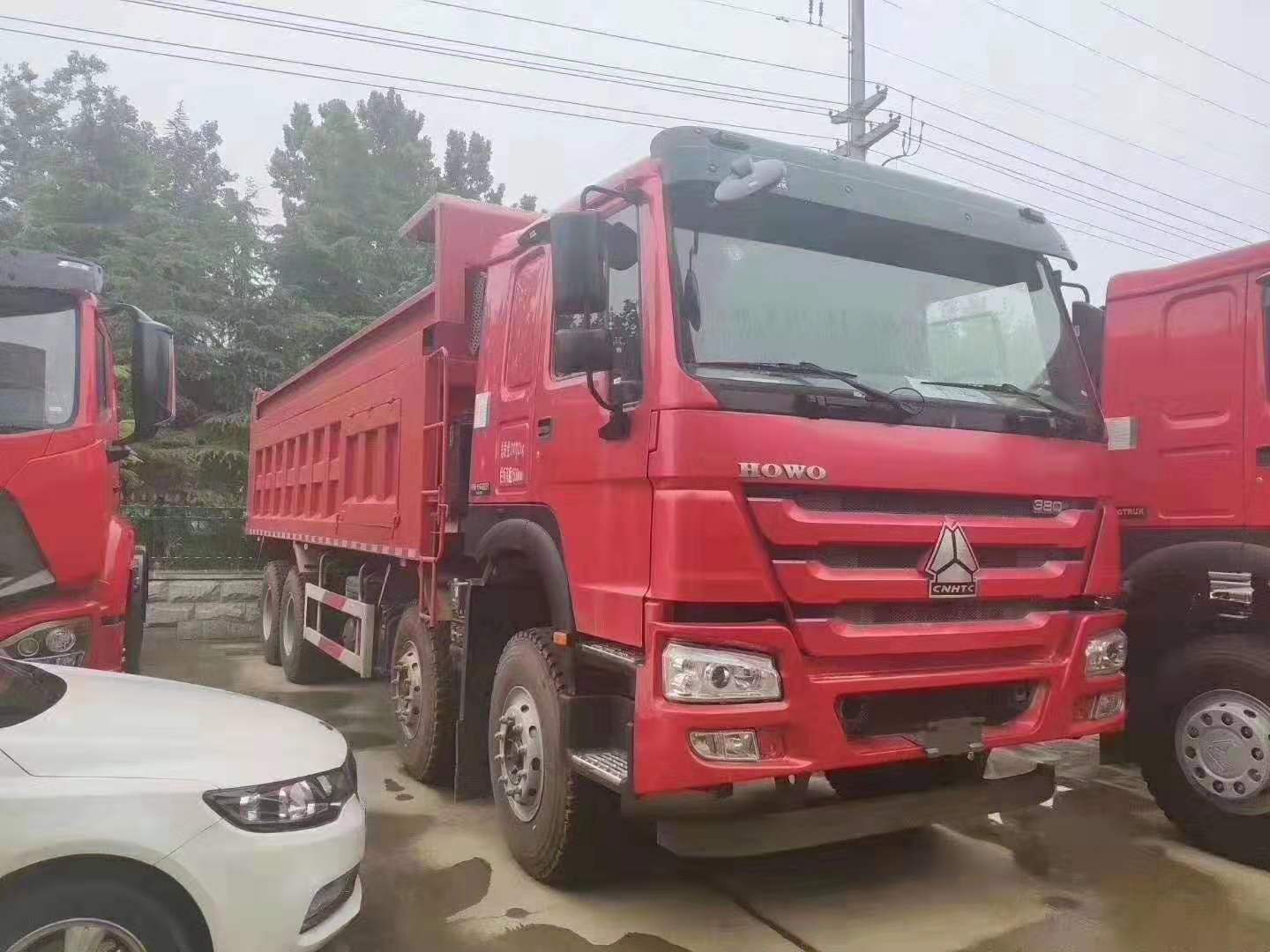 山东东岳上装的8,2红色自卸车