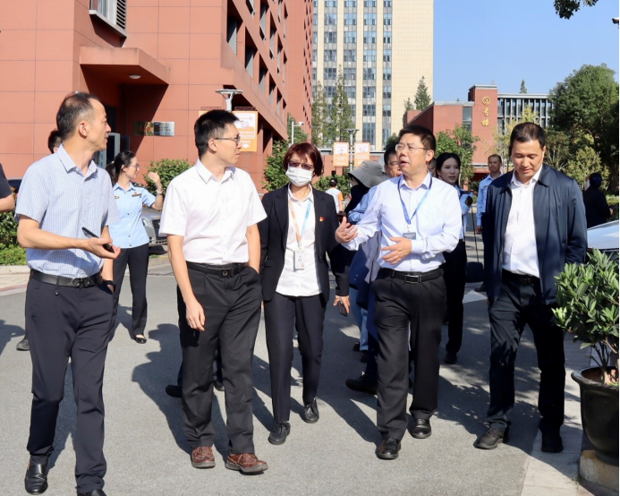 浙江省市场监督管理局副局长姚画一行莅临伟德国际1946bv官网·宁波福龄颐养院调研