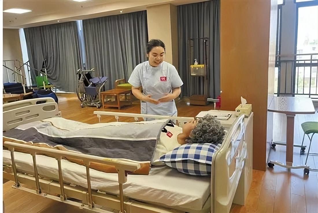 媒体关注 | 浙江日报：培植养护人才，绘就品质养老风景线