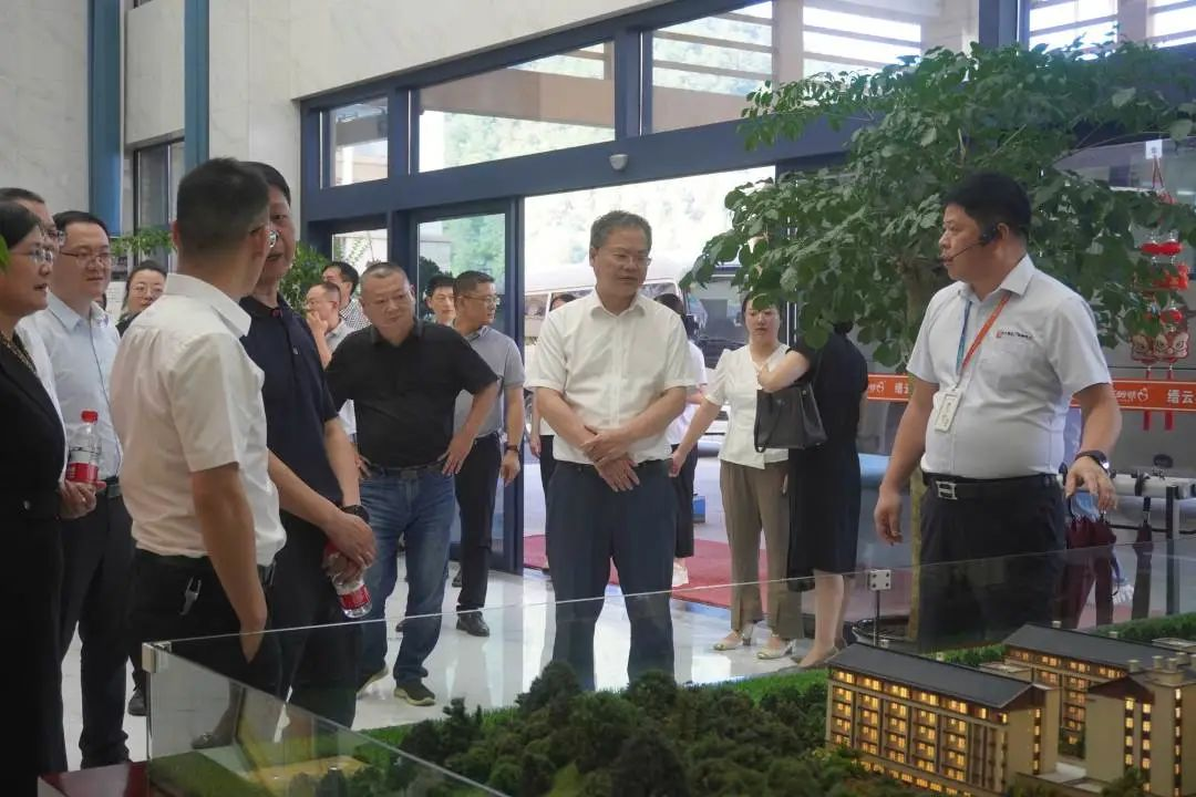 浙江省丽水市人民政府副秘书长叶龙标一行莅临伟德国际1946bv官网·缙云县养老院