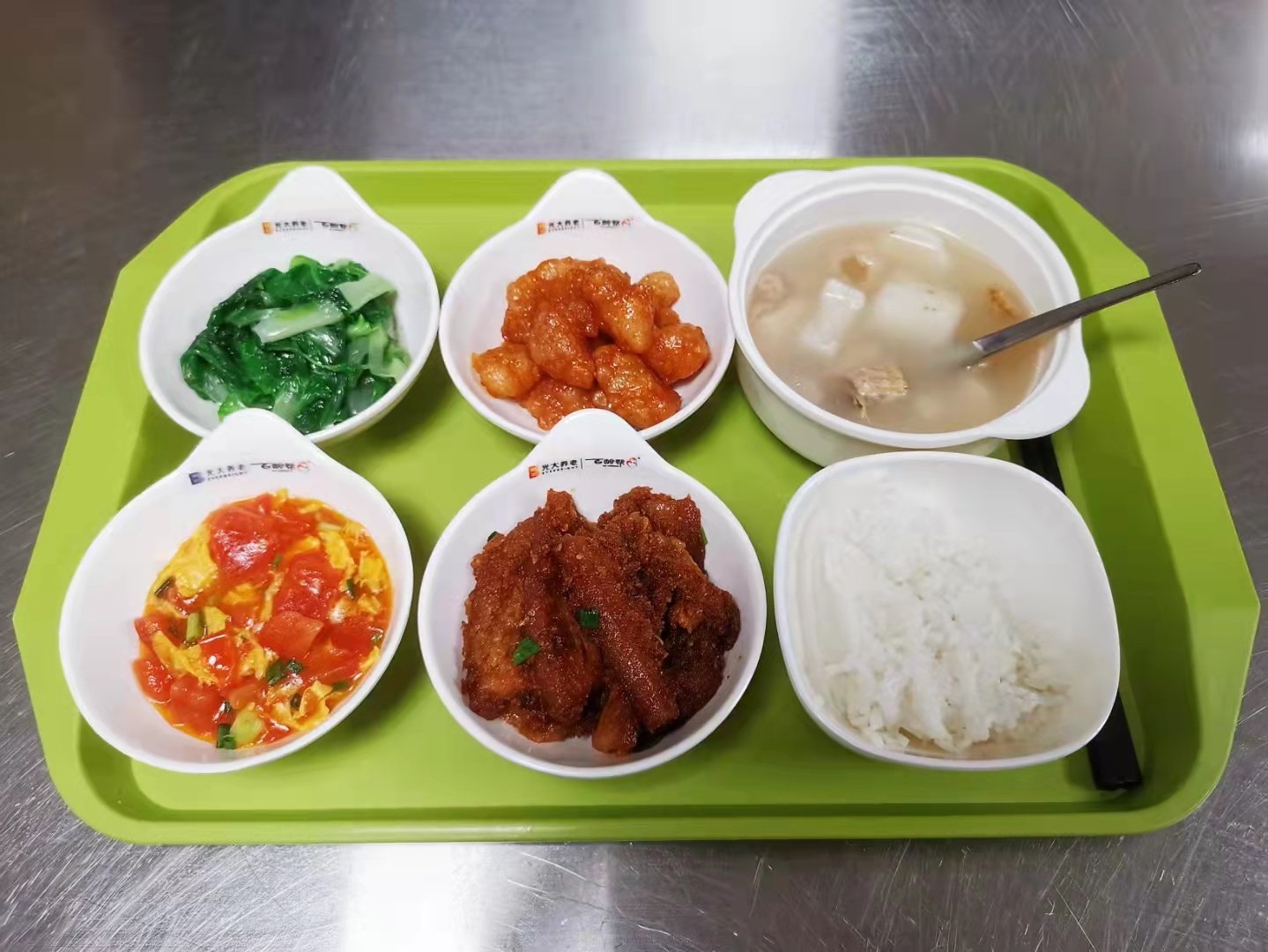 “食”光守护，带你体验舌尖上的幸福晚年!