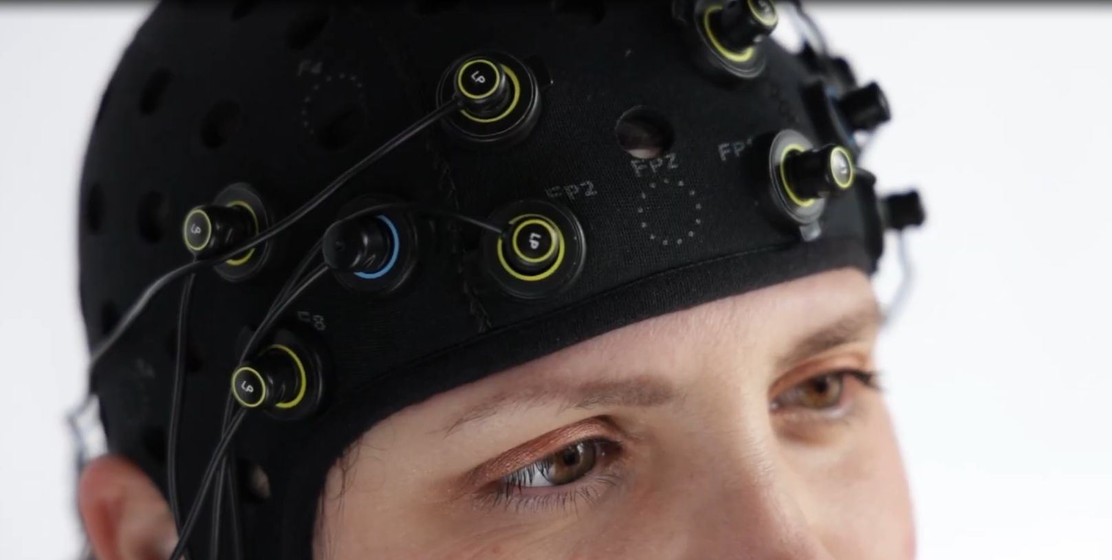 如何设置OctaMon+使用fNIRS测量大脑氧合变化？