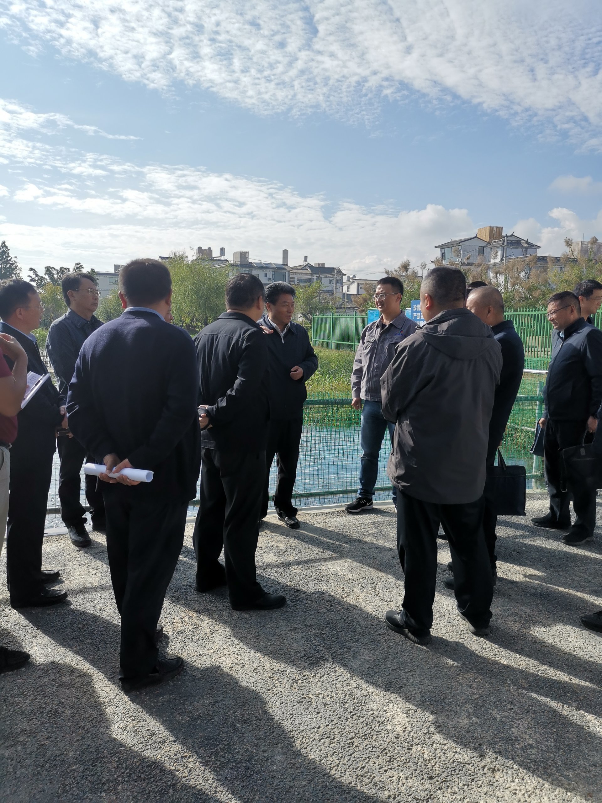 云南省副省长和良辉调研洱海保护才村藻水同治试验示范项目