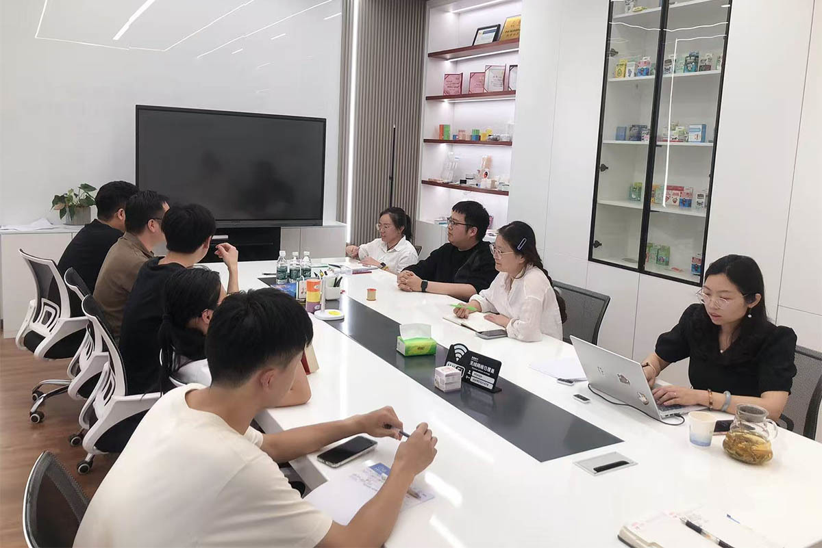 Jointly creating in the discussion